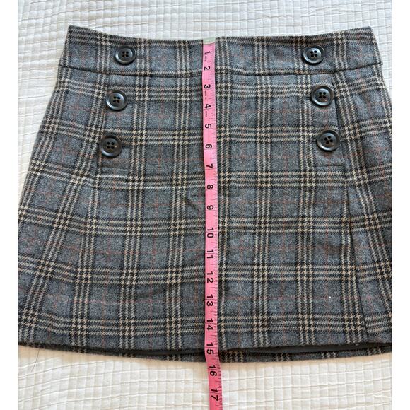 Gap women's Gray Plaid Mini Skirt with Button Details Size 4 - Picture 6 of 7